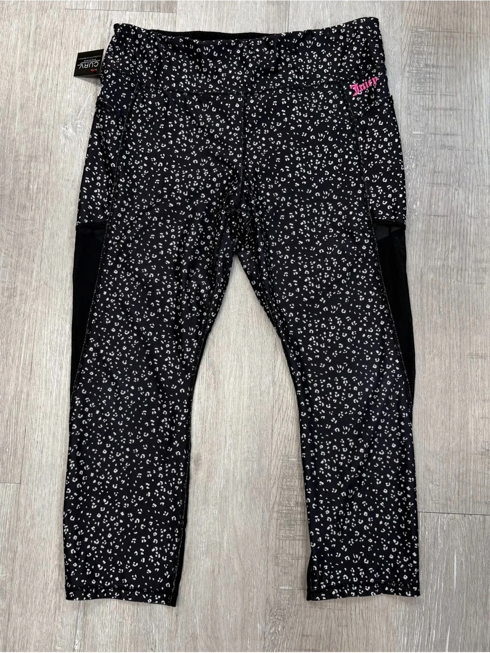 Juicy Couture Black & White Cheetah Print Cropped Leggings - Size XXL
